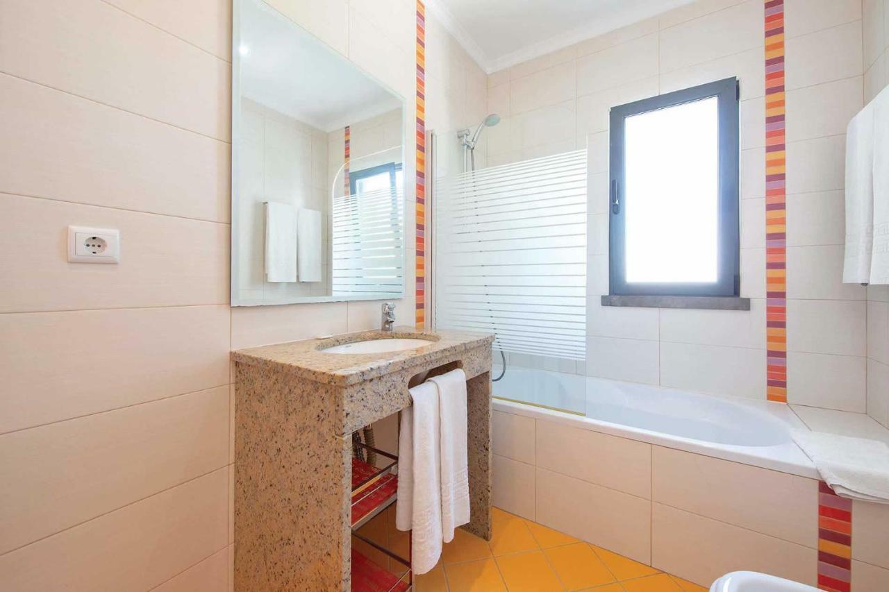 Villa Ruana - 5 Bedrooms On Suite- Free Out Door Hot Jacuzzi - By Bedzy Albufeira Exterior photo
